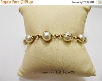 ON SALE SARAH Coventry Vintage Faux Pearl Bracelet Item K # 2576