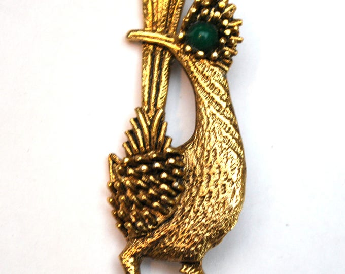 Road Runner Bird Brooch -Signed Ambassoder - Gold metal - green eye - figurine bird pin