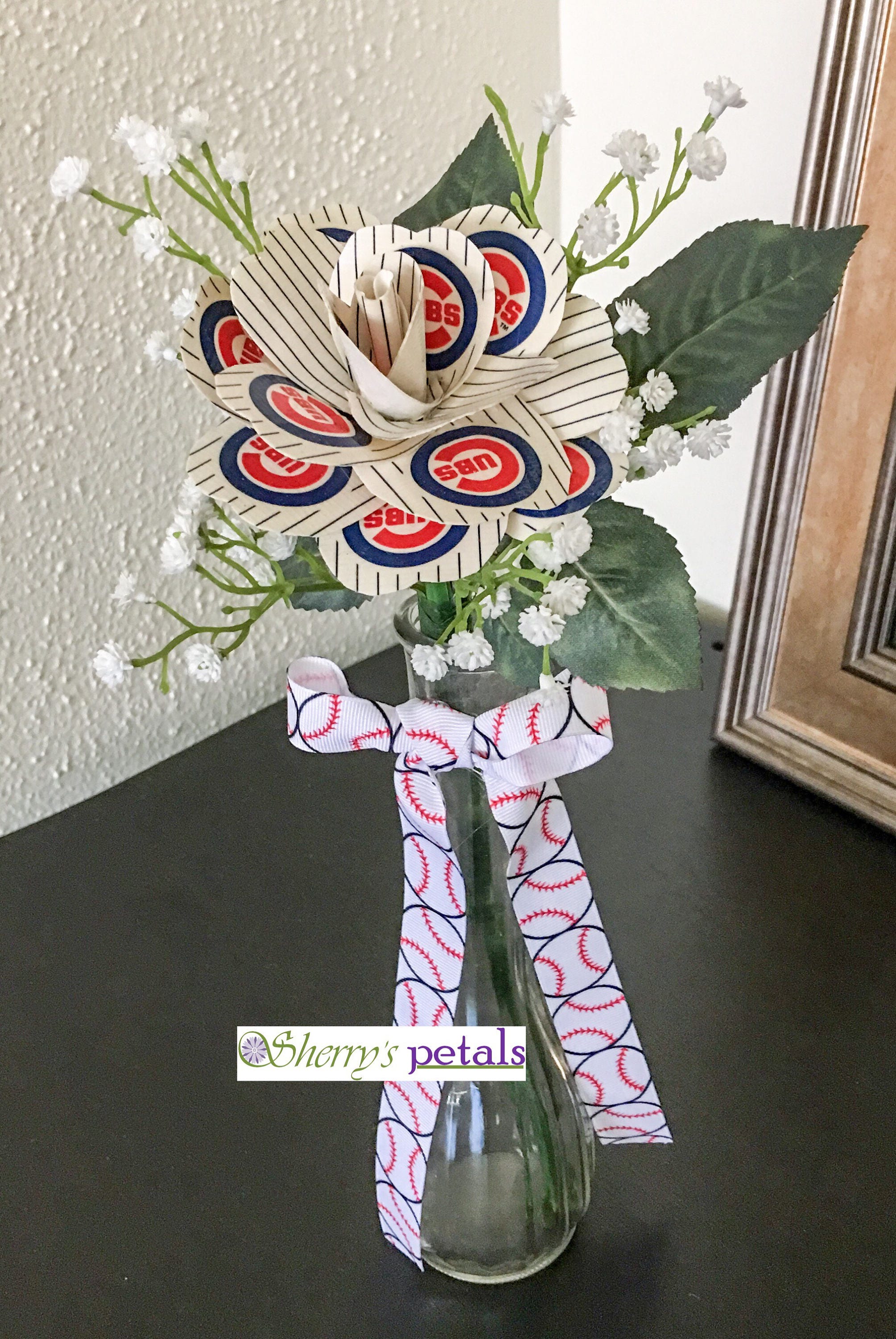 Cubs Baseball Rose Flower Arrangement / Team Rose Sports