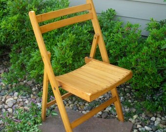 Wood Folding Chair- Wood Slat Chair- Sturdy- School Chair- Church- Rustic chair- cabin decor -beach house decor -1970s -sturdy