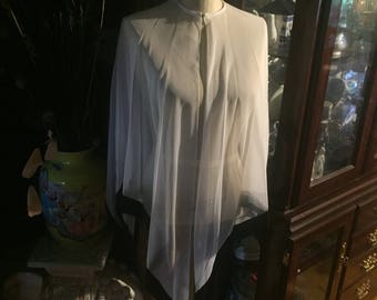 Pretty Vintage Sheer White Capelet / Shawl / Wrap / Cover Up