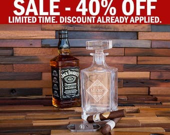 Whiskey Decanter, Personalized Glass Decanter, Engraved Whiskey Decanter Bottle, Whiskey Groomsmen Gift, Groomsman Decanter, Bourbon D01