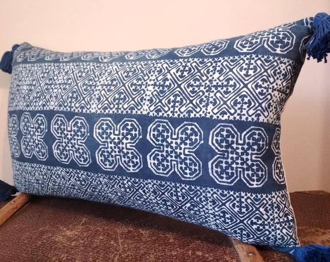 Indigo Batik Lumbar Pillow Cover / Hand Dyed Hmong Indigo Batik Pillow Cover / Ethnic Boho Hill Tribe Cotton Pillow with Tassels