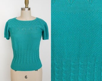 Vintage 1970s Short Sleeve Pull Over Sweater - Teal Blue Pointelle - Scoop Neck - Womens Small