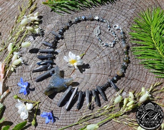 Labradorite wolf necklace, dark mori raw crystal necklace primitive werewolf jewelry, raw quartz strega witch necklace, fenrir pagan jewelry