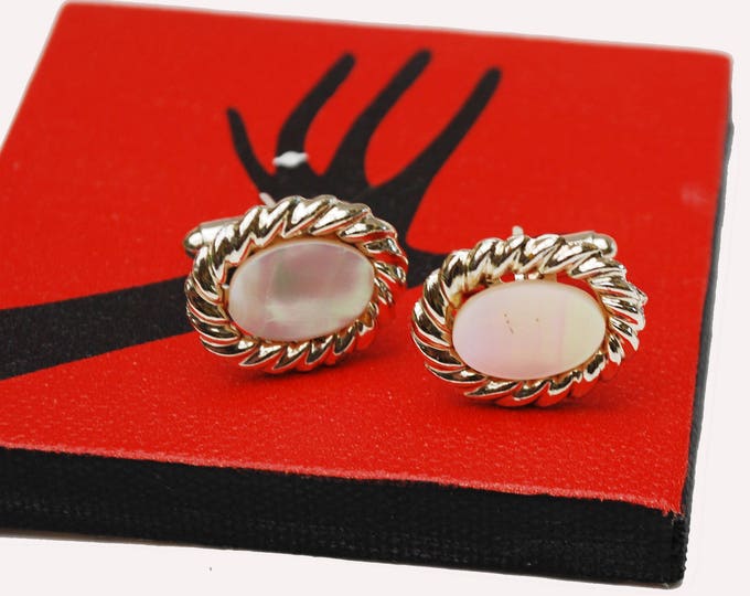 Mother of Pearl cuff links - light gold metal - MOP Oval cufflinks