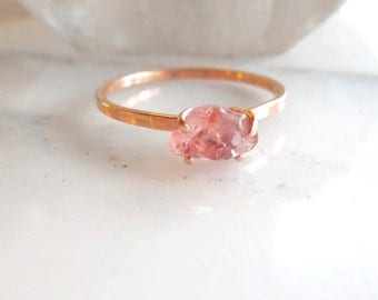 Sapphire Engagement Ring Raw Sapphire Ring Alternative Engagement Ring Peach Sapphire Ring Raw Stone Ring Raw Engagement Ring Sapphire Ring