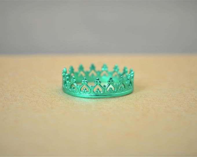 Dainty Green Crown Ring, Green Princess Crown Ring, Princess Ring, Tiara Ring, Queen Ring, Green Ring, Green Princess Ring, Emerald Green