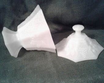 Milk Glass Candy Dish Vintage White Glass Shabby Chic Coffee Table Decoration Anchor Hocking Grape Leaf Pattern