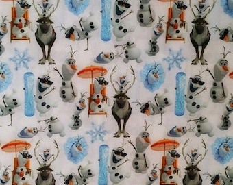 Tissu Coton imprimé thème "Olaf / Frozen / la Reine des Neiges"