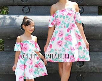 off the shoulder dress, mother daughter matching dresses, mommy and me, matching outfits, floral dress, matching dresses,summer outdoor, mom