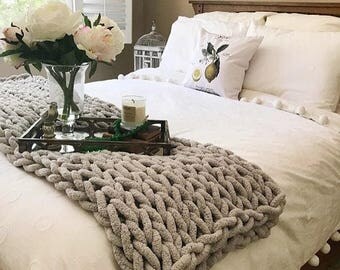 Chunky Knit Blanket, Vegan blanket, Arm Knit blanket, Giant knit blanket, Giant knit throw, Super Chunky Chenille Yarn blanket