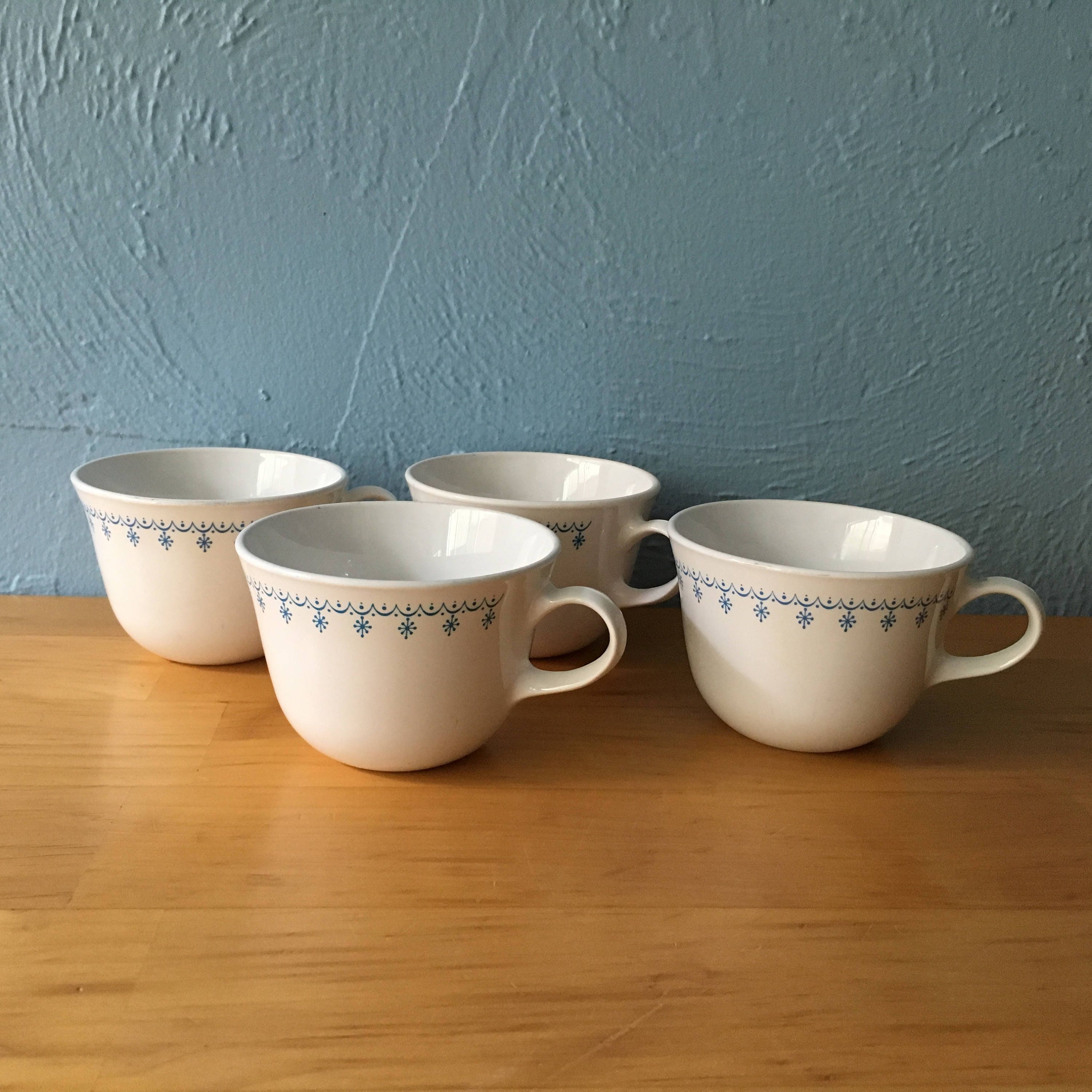 Corelle Livingware Snowflake Garland Coffee Mug Tea Cup Set