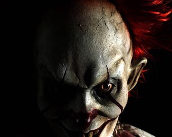 Stephen King's It Remake Pennywise the Dancing Clown Display Bust
