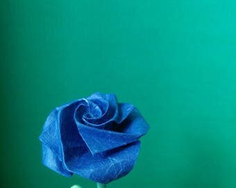 Small pink blue color with leaves in real Origami (F_018)