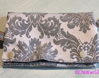 Clutch/pouch tobacco/cigarette former tissue case