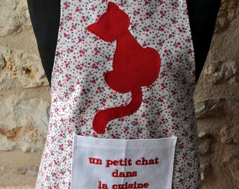 KID'S APRON A LITTLE CAT IN THE KITCHEN