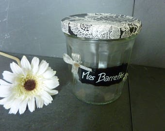 Glass jar for storage of barrettes