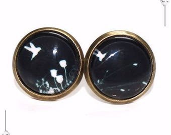 Vintage Black Vintage glass Cabochon Birds studs earrings