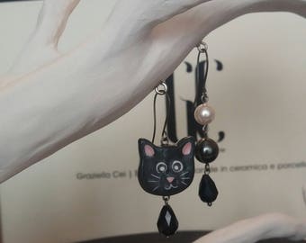 18Kt Gold Plated Classic Earrings With Moon & Cat