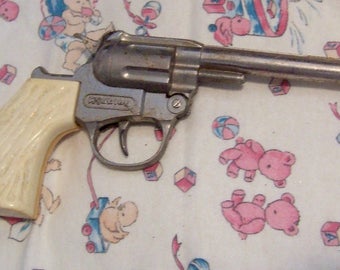 vintage hubley toy cap gun