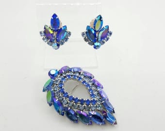 Sarah Coventry Blue Lagoon Brooch and Clip earrings 1964 large beautiful