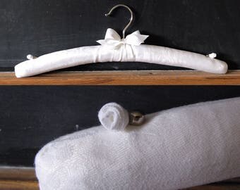 Bridal Hanger, Wedding Hanger, White Brides Padded Hanger, White Brides Wedding Hanger, Handmade Bridal Hanger, White Damask Wedding Hanger