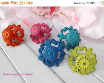 ON SALE Shabby Chic Cast Iron Knob /Dresser Knob / Drawer Knob / Cabinet Pull / Decorative Knob