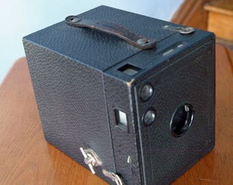 No. 3 Brownie Camera Model B by Eastman Kodak Company - Uses 118 Roll Film