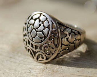 bague chevalière en argent massif et ajourée pièce et design unique
