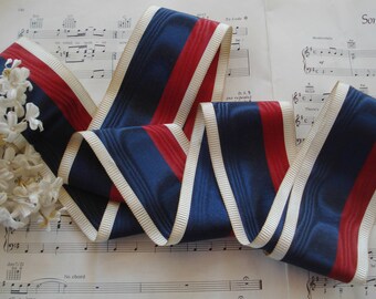 Rare vntage couronne Trfar fausse perle broche en or épnglette