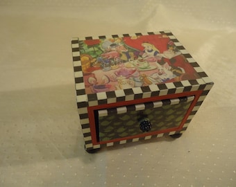 Alice in Wonderland Single Drawer Wooden Chest
