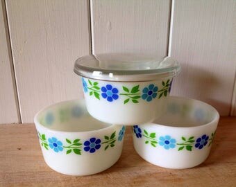 1963 Blueband Daisy Promotional JAJ Pyrex butter dish - Vintage Pyrex