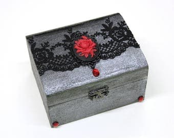 Gothic jewelry box - wooden treasure box, trinket box, ring box, gift box, red rose cameo - Gothic Victorian art
