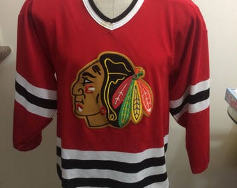 Vintage Chicago Blackhawks hockey jersey Size Small CCM maska