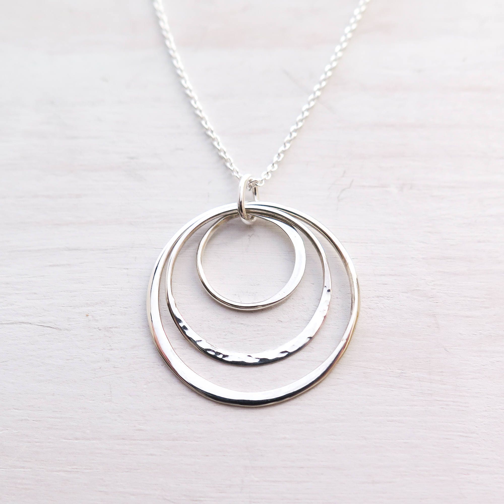 Three Circle Necklace, Triple Circle, 3 Sisters Necklace, 3 Generations