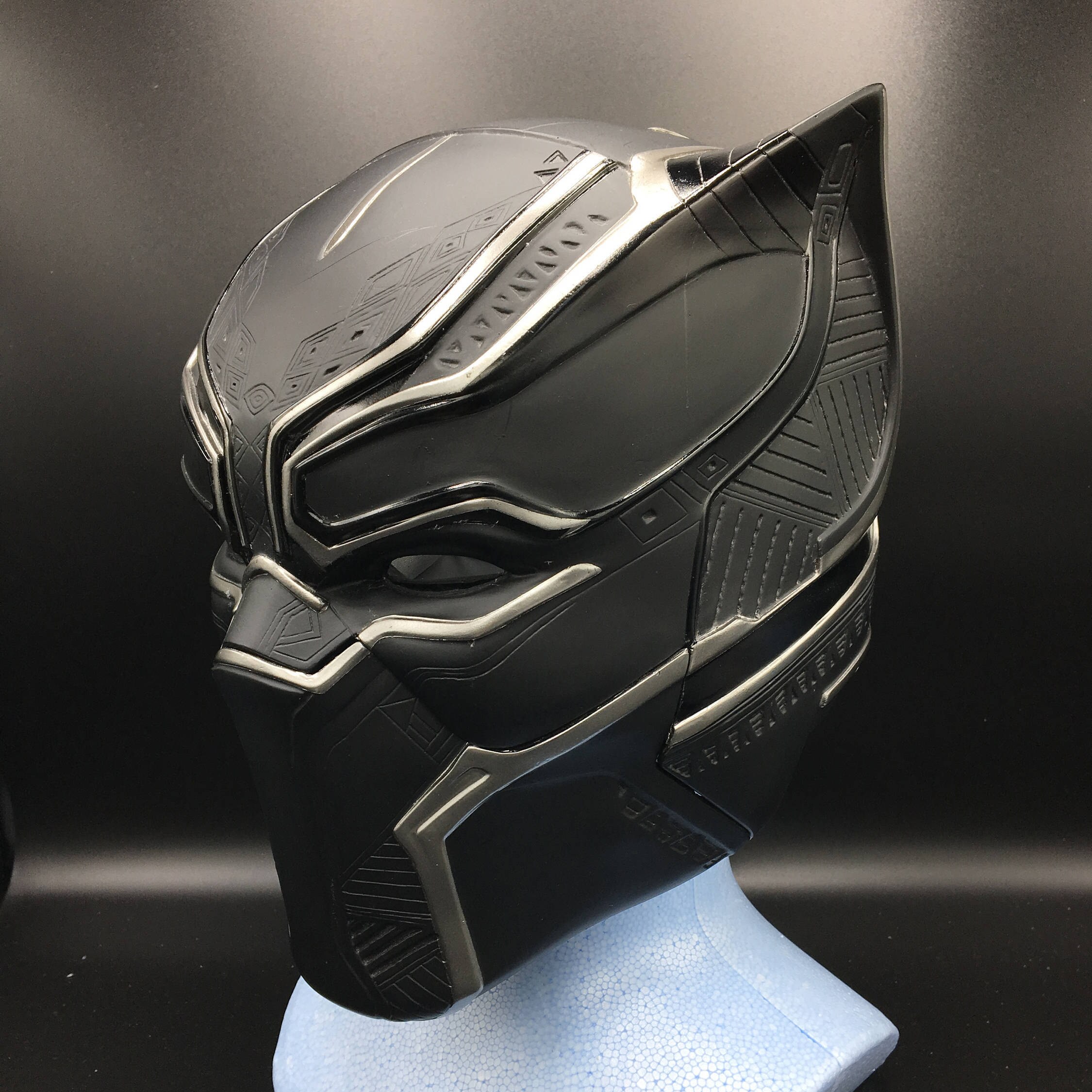 black-panther-helmet-life-size-scale-fully-pattern-detail