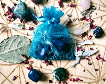 Spell Bag / Gris Gris Bag / Mojo Bag / Love Spell Bag / Spell Kit / Healing Crystal