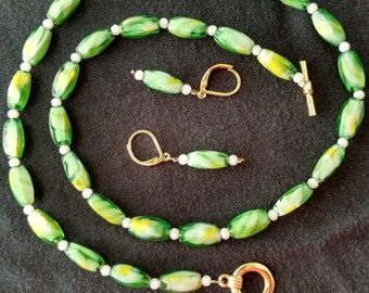 Peridot swirl bead set