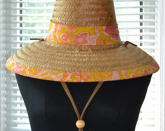 Vintage 60s Sun Hat - Retro Cone Shape - Woven Straw Hat - Tiki Style - m