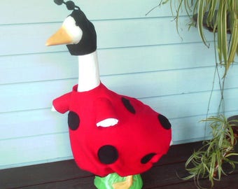 GOOSE CLOTHING -- Ladybug - Red and Black felt - Plastic or Cement Lawn Goose Clothing