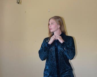 Vintage Button Up Patterned Velour Velvet Long Sleeve Semi Sheer Collared Dark Green Blouse Womens Size Small/Medium