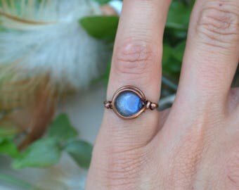 Blue Labradorite Moon Wire Wrapped Ring. Moon and Stars Ring. Gypsy Gemstone Ring. Boho Crystal Jewelry. Healing Crystal Ring.Antique Copper