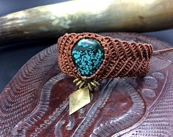 Turquoise macrame bracelet