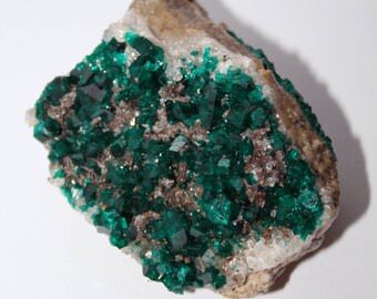 Dioptase crystals , 55x40x27 mm