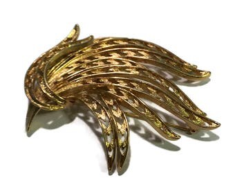 Monet Brooch, Vintage Gold Tone Pin, Signed, 1960s-1970s, Elegant, Modernist