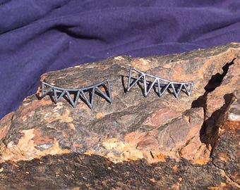 Oxidized Silver Geometric Triangle Ear Climber Earrings. 925 Silver. Item 055
