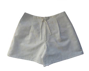Embroidered ivory short Aio