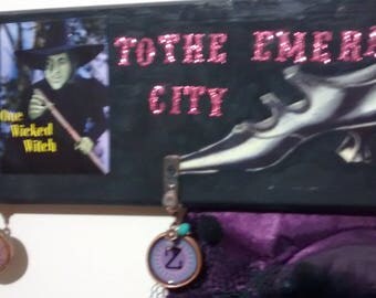 wicked witch to the emerald city,door sign/hat/broom.
