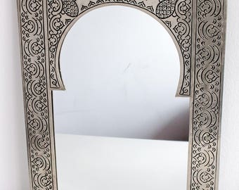 Vintage Moroccan Mirror 'Mystery' - Medium